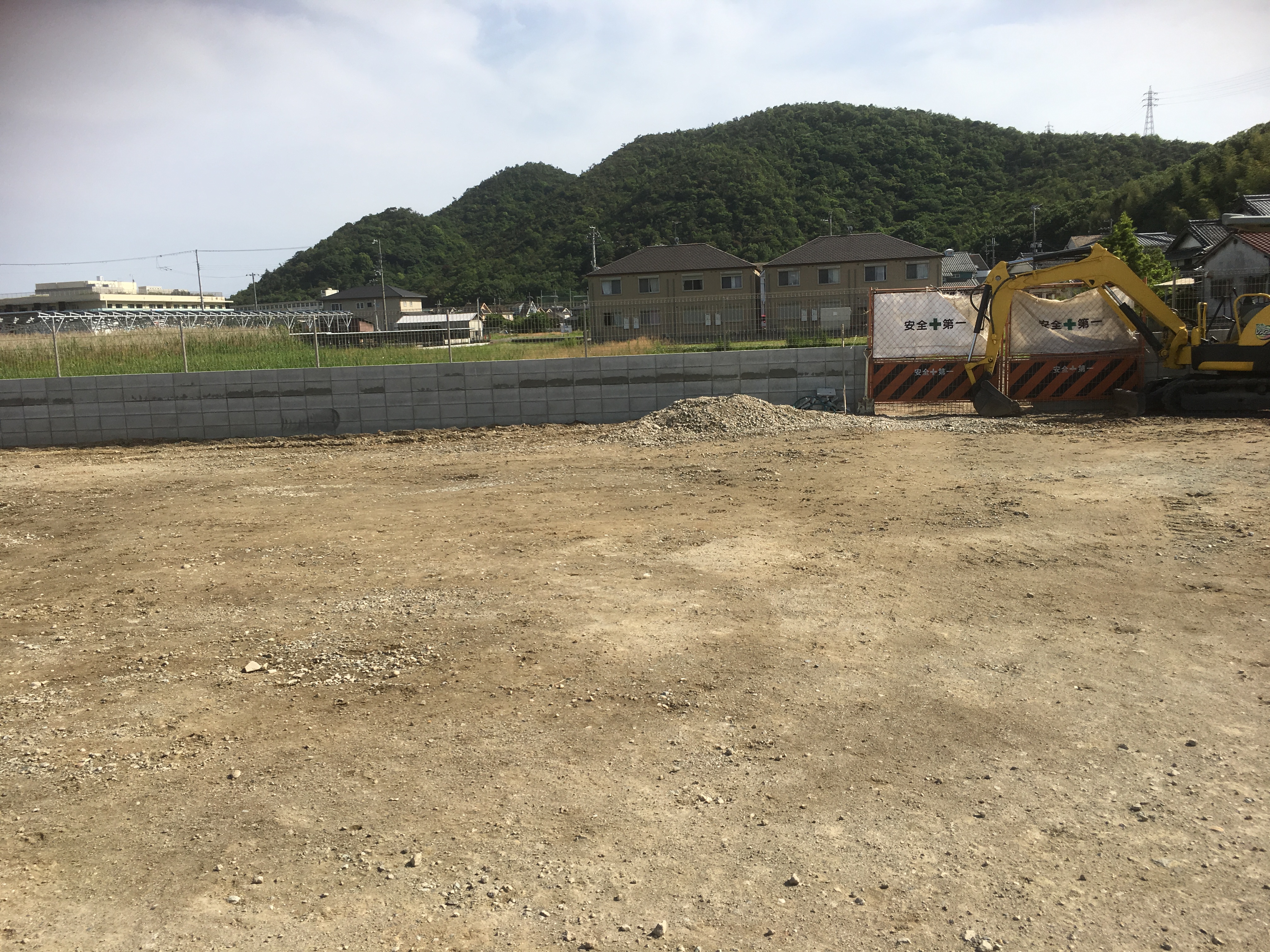 Jr御着駅 わんにゃふる姫路 手作りの広いドッグランでセラピー犬とも触れ合える楽しい施設 ペット 犬同伴可 兵庫県姫路市 ペットと一緒