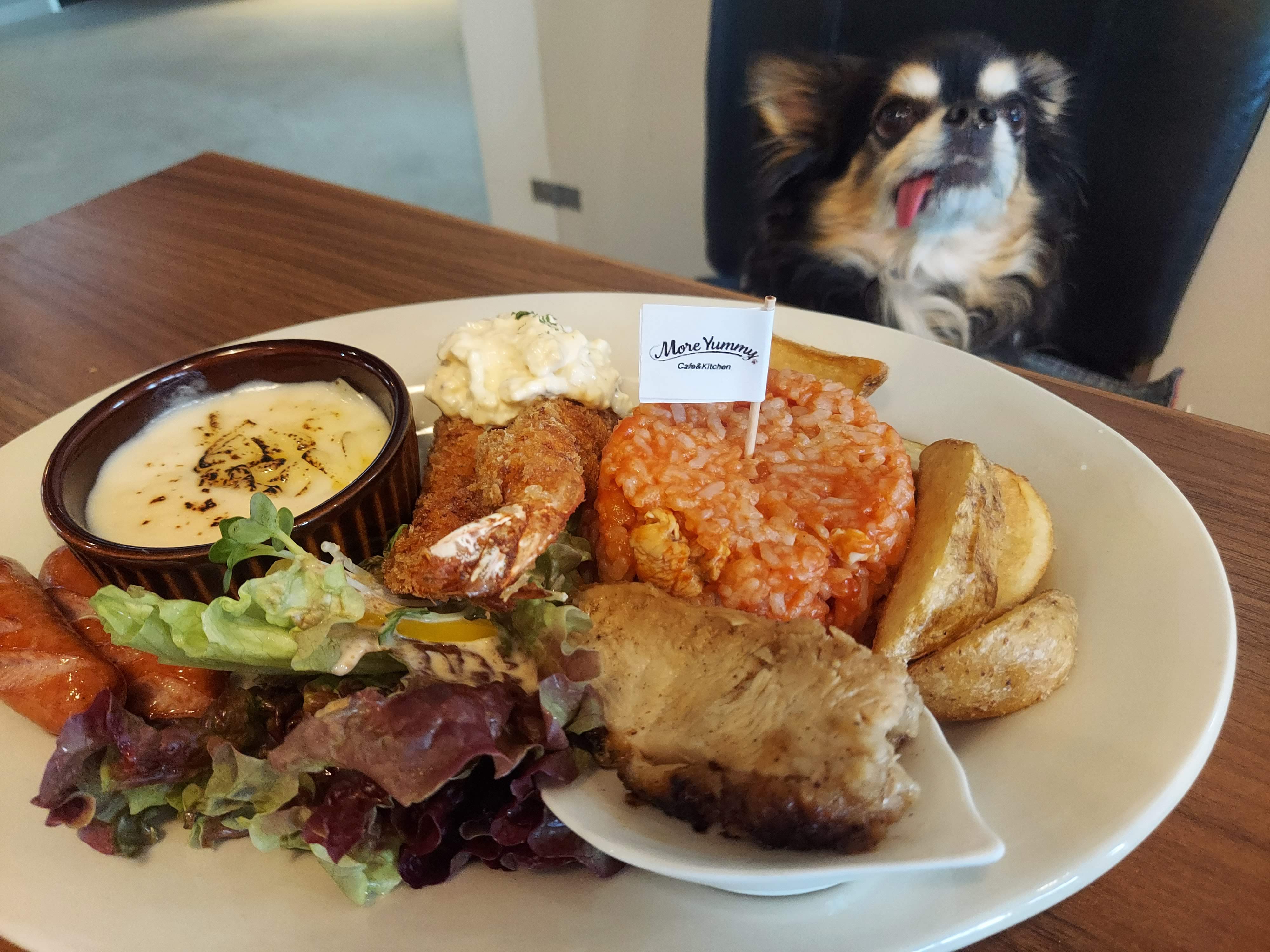 Cafe&Kitchen MoreYummy(カフェキッチン・モアヤミー)