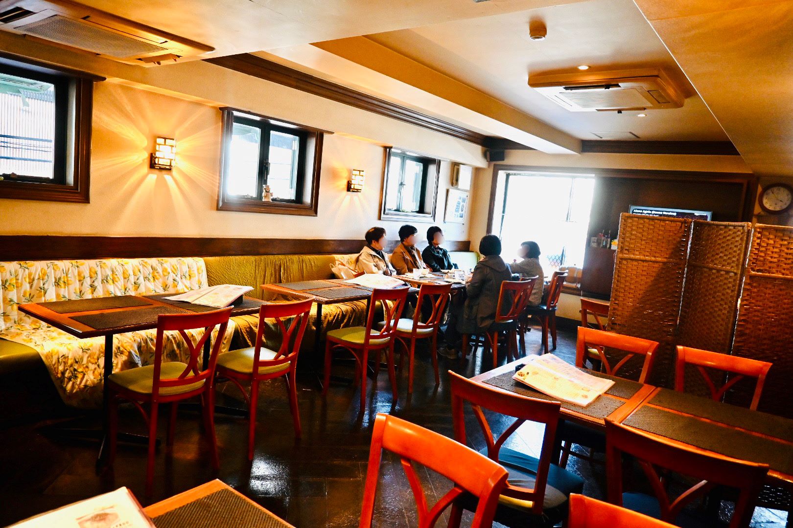 Bouche\'s Cafe\'(ブーシーズ カフェ)