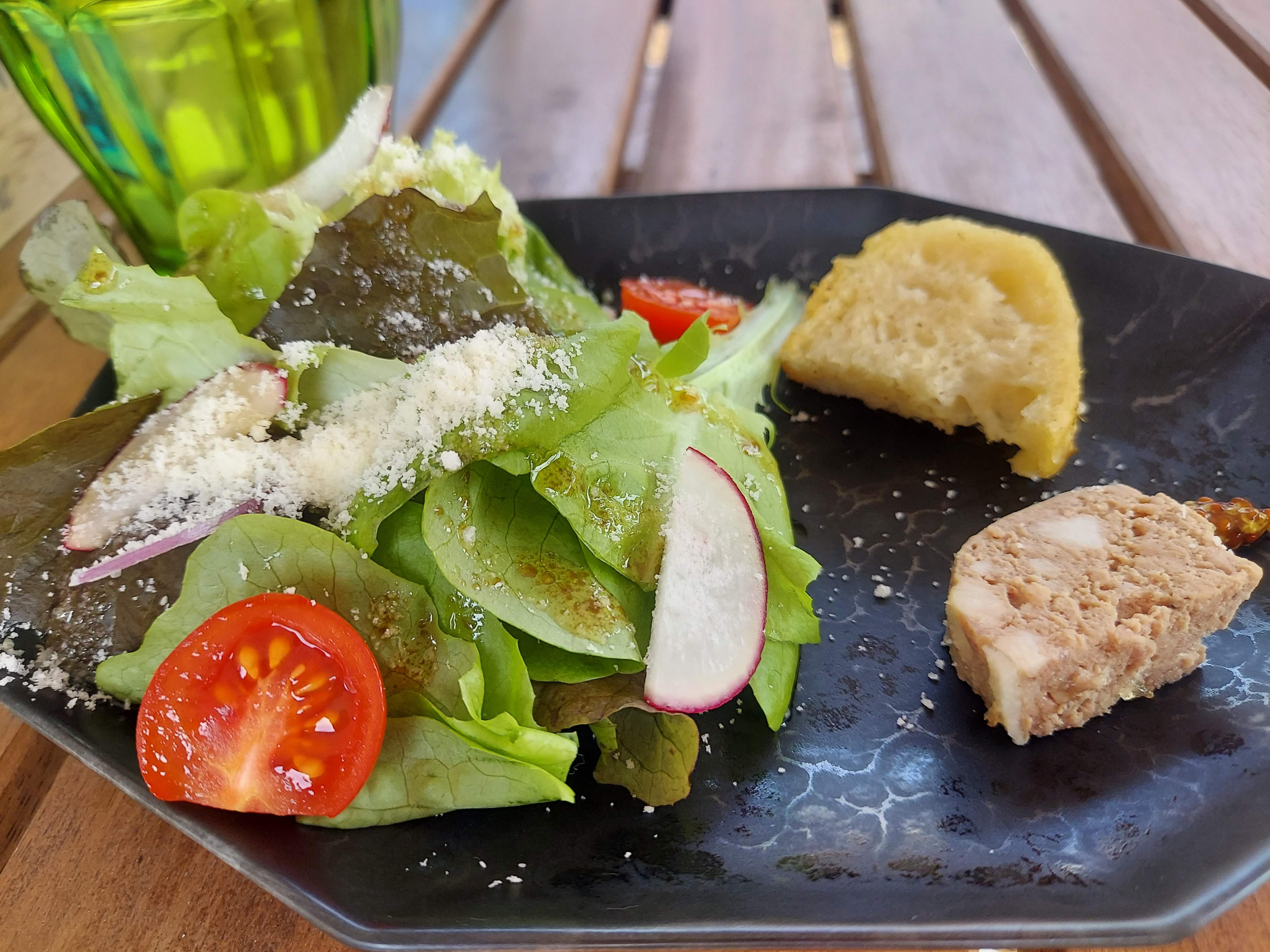 Cave des ARTIVEURS(キャーヴ・デ・ザルティバー)