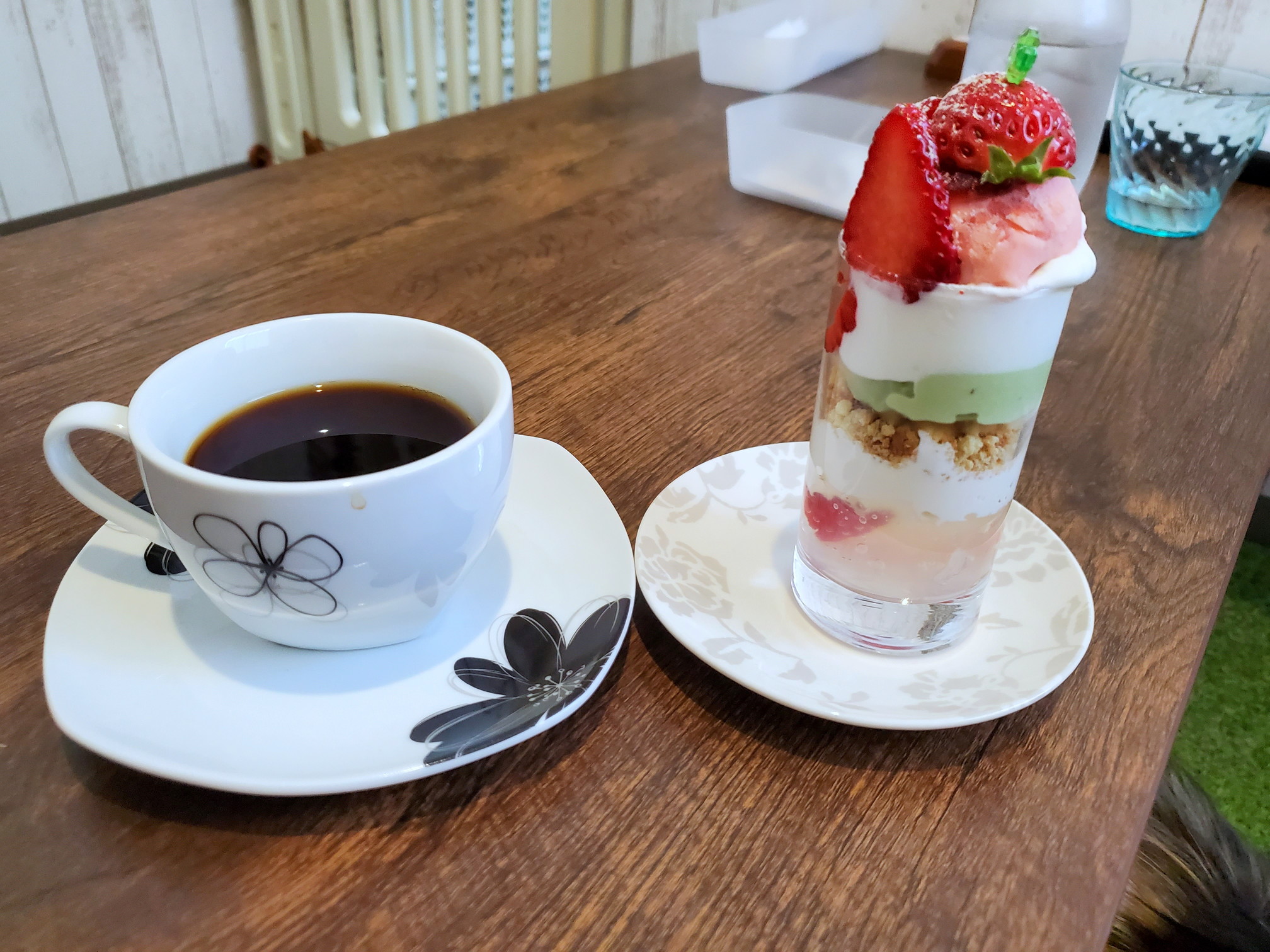and f CAFE（アンドエフ）
