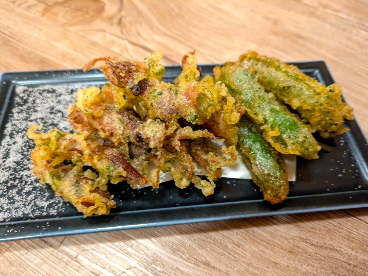 春巻きとよだれ鶏酔いしば谷町六丁目