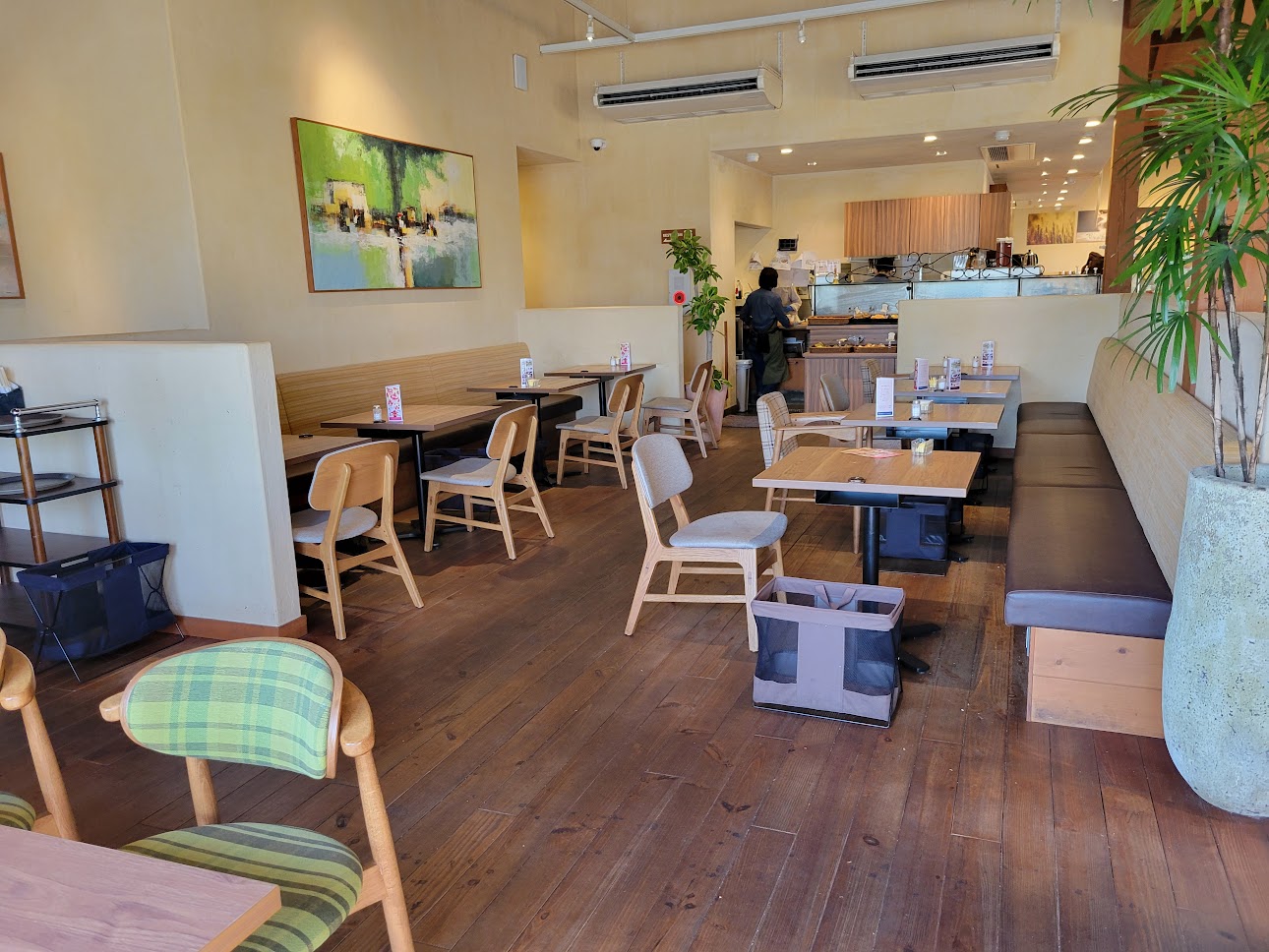 オランダ屋 富雄店