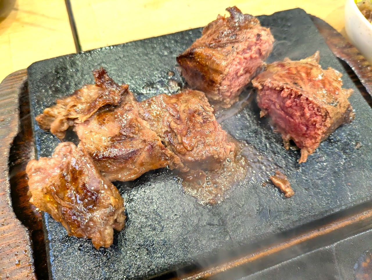 肉のエサカ南森町店